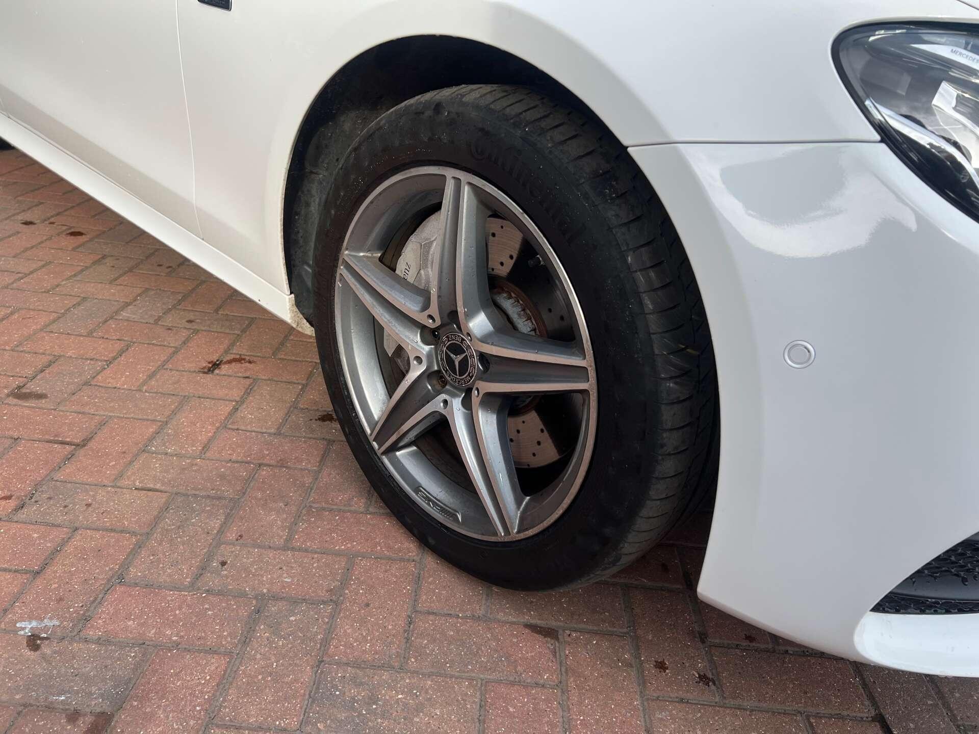 Mercedes-Benz E-Class view 62