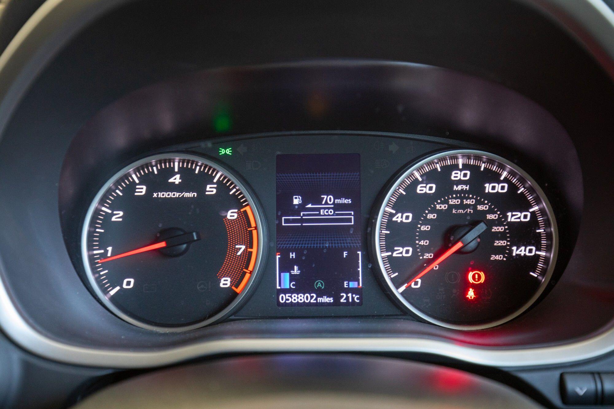 Mitsubishi Eclipse Cross view 16