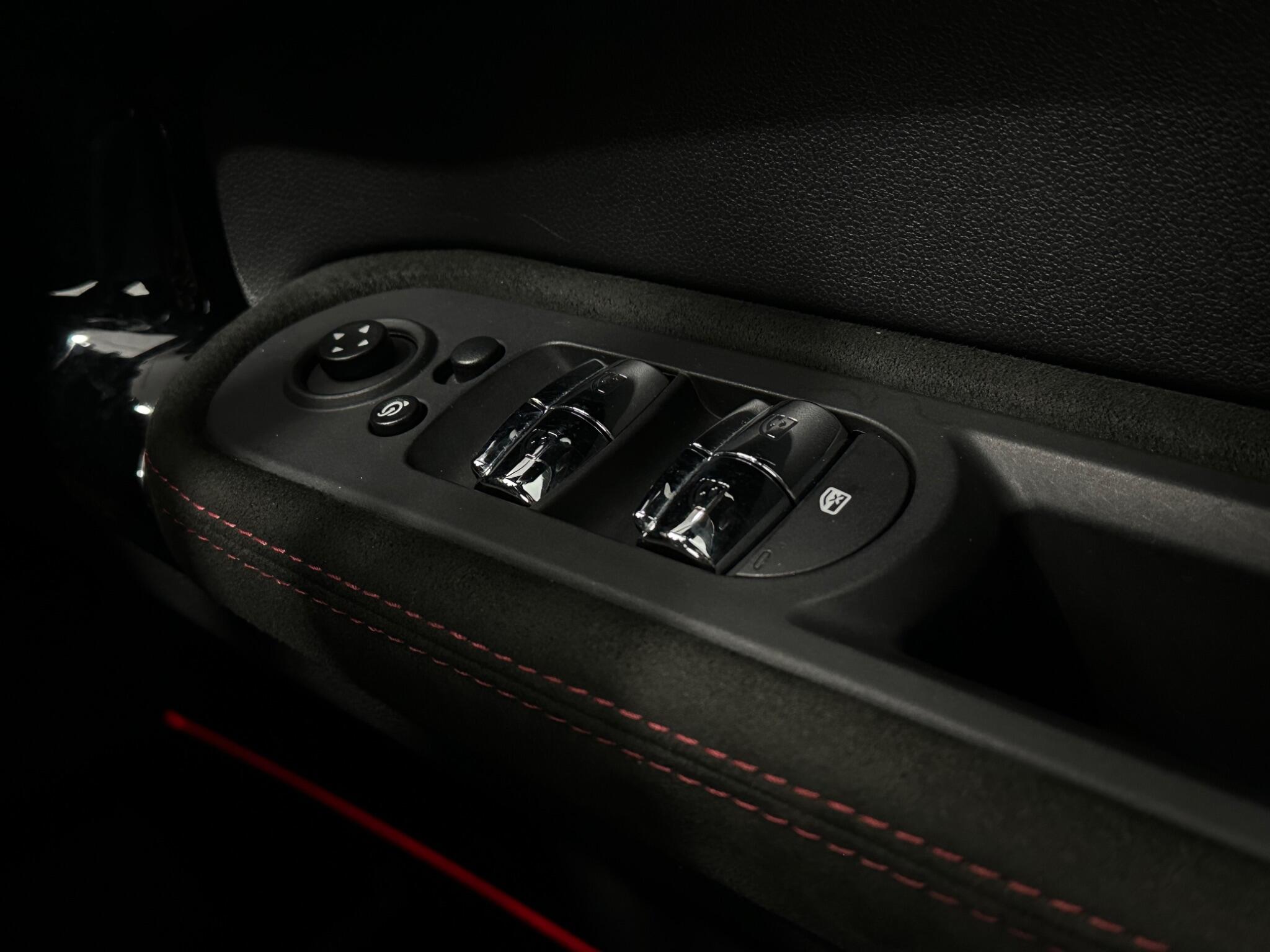 Mini Countryman view 18