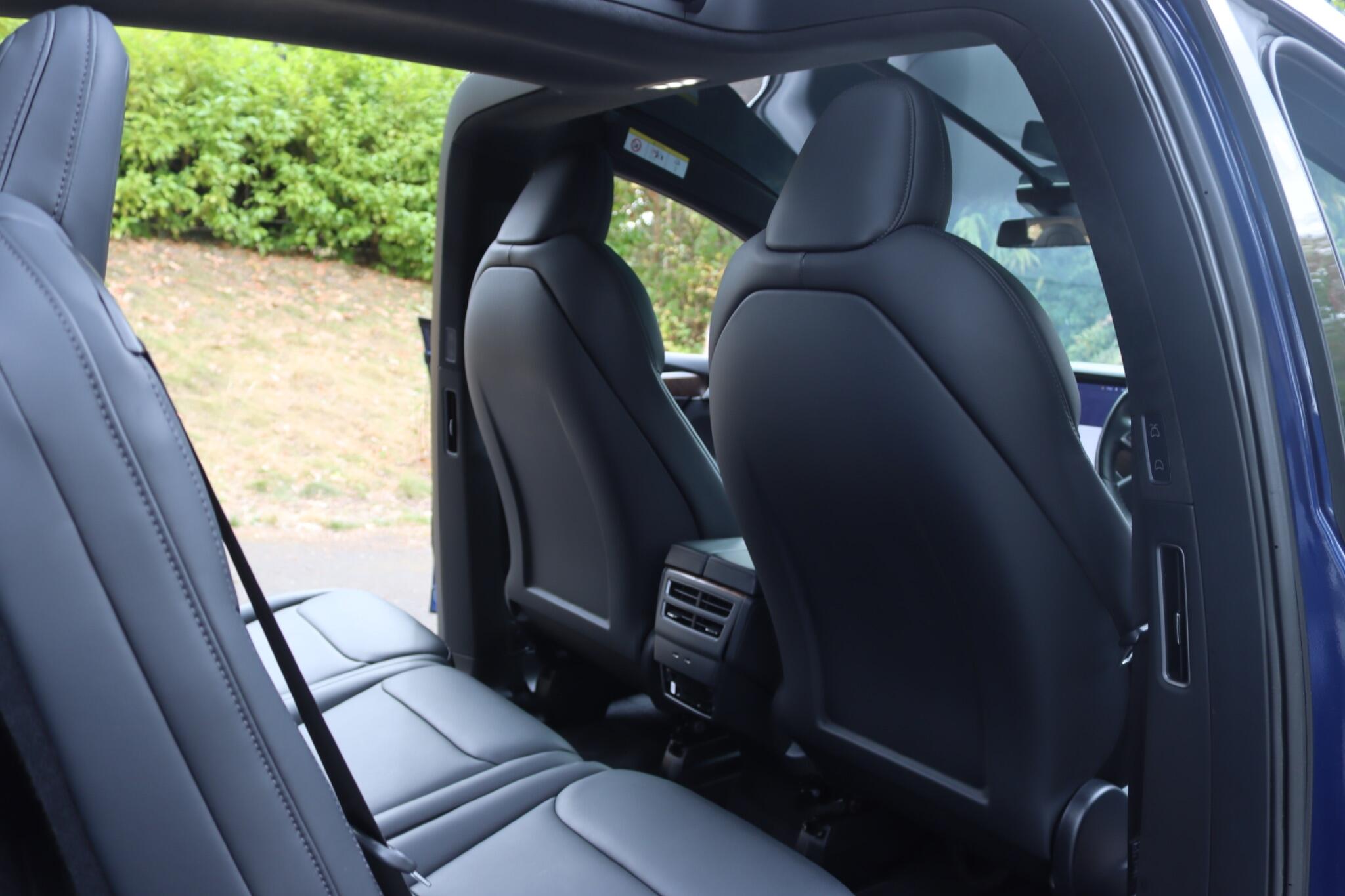 Tesla Model X view 45