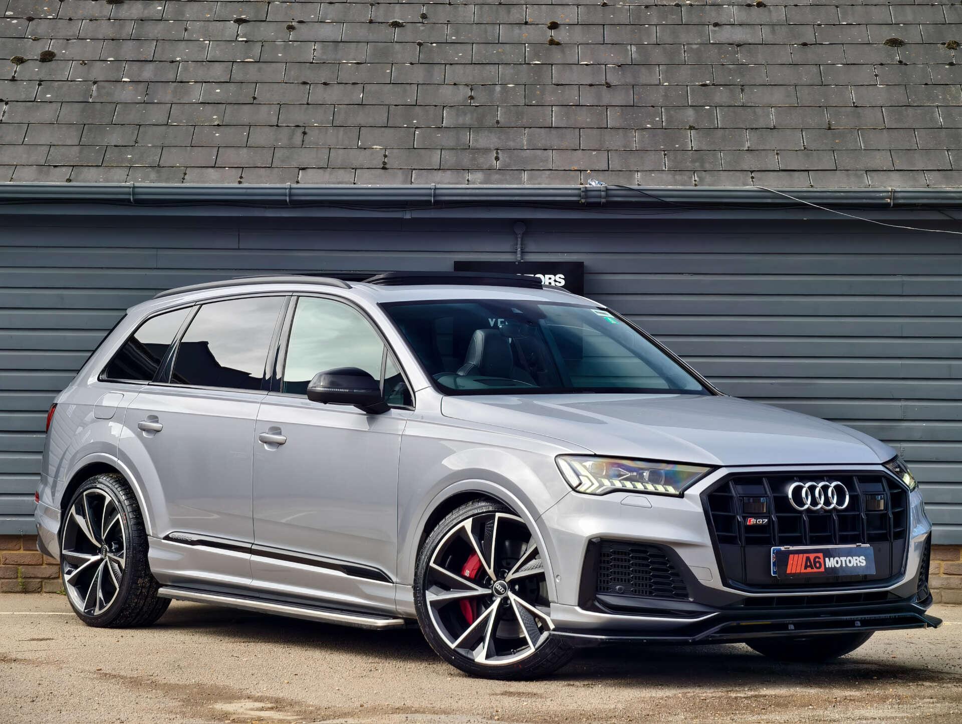 Audi SQ7 view 4