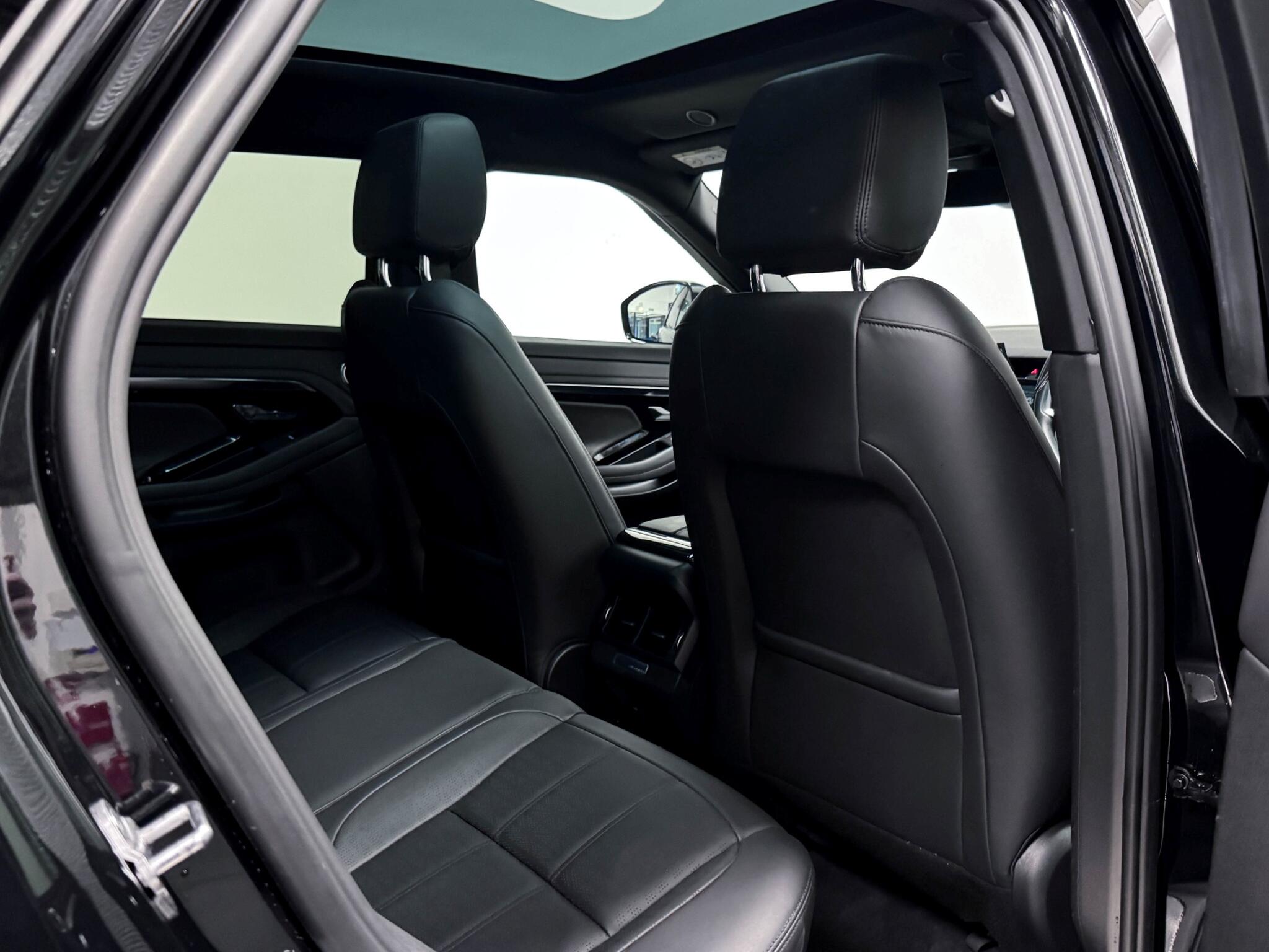 Land Rover Range Rover Evoque view 9