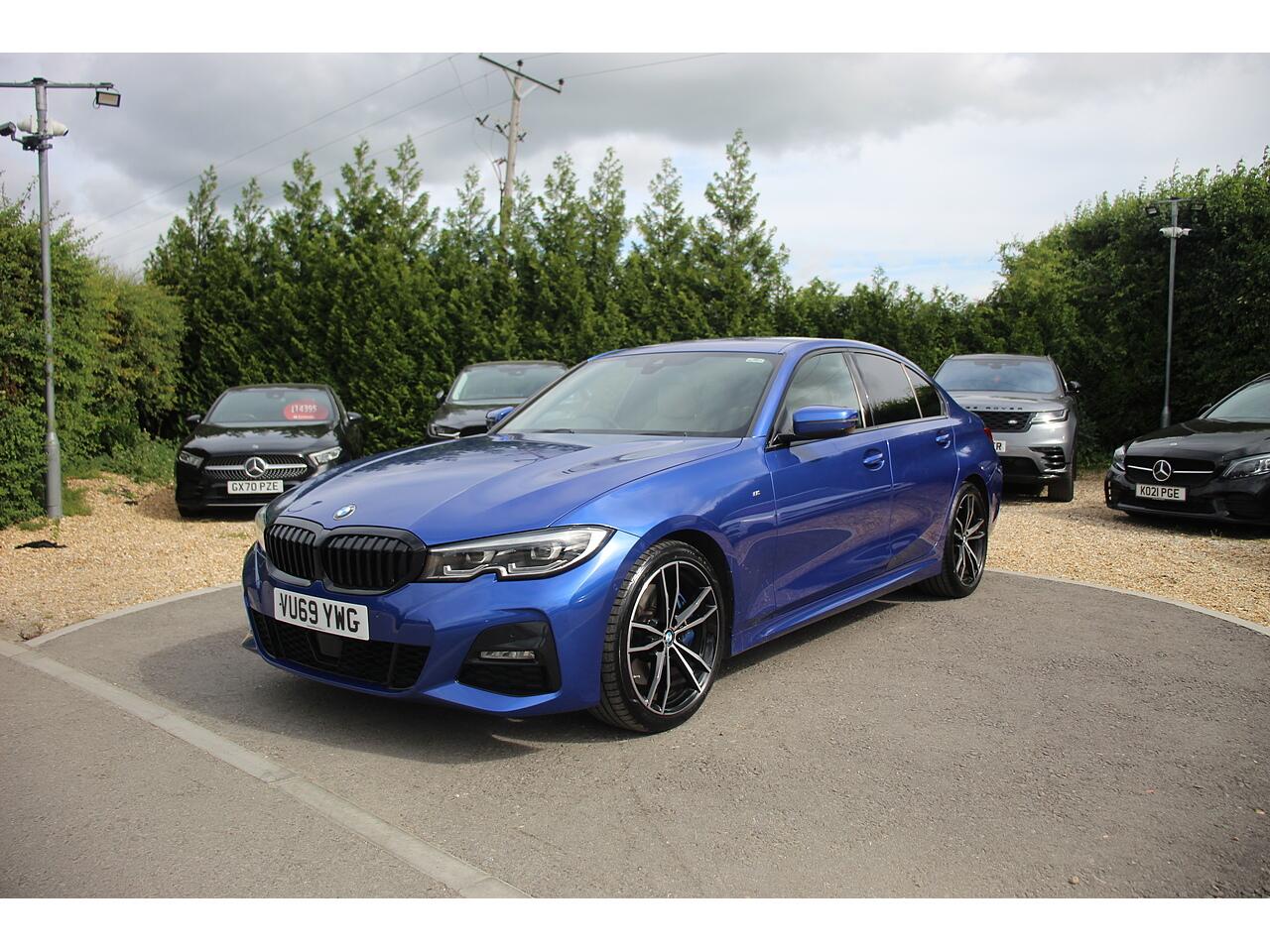 BMW 3 Series view 5