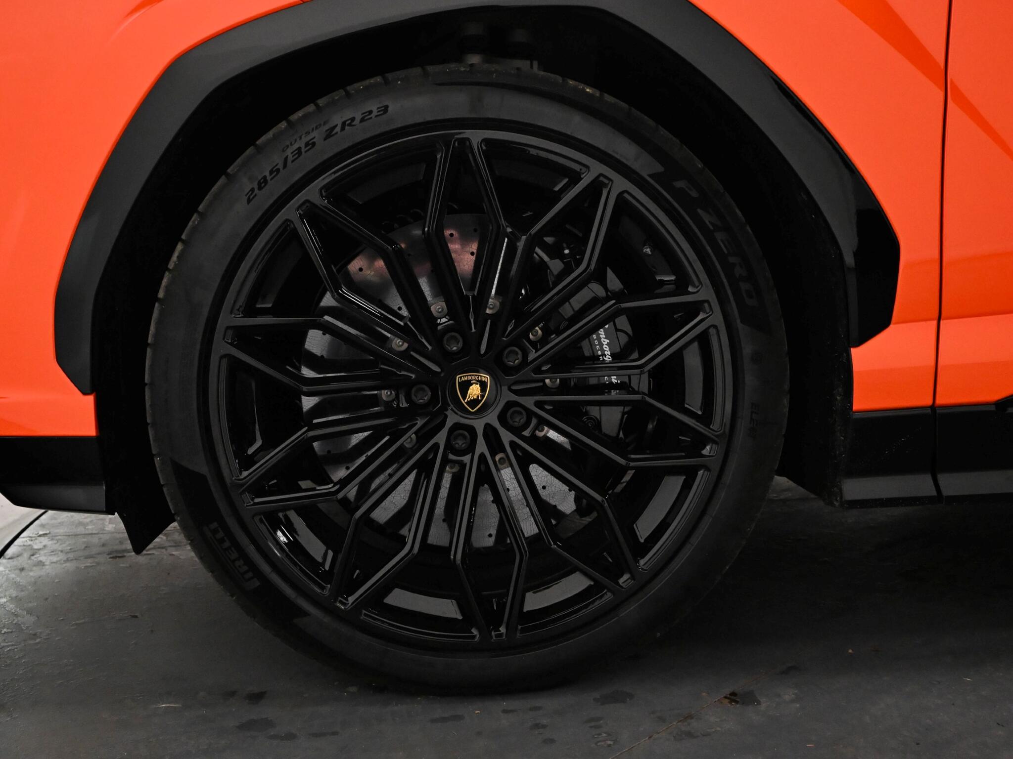 Lamborghini Urus view 83