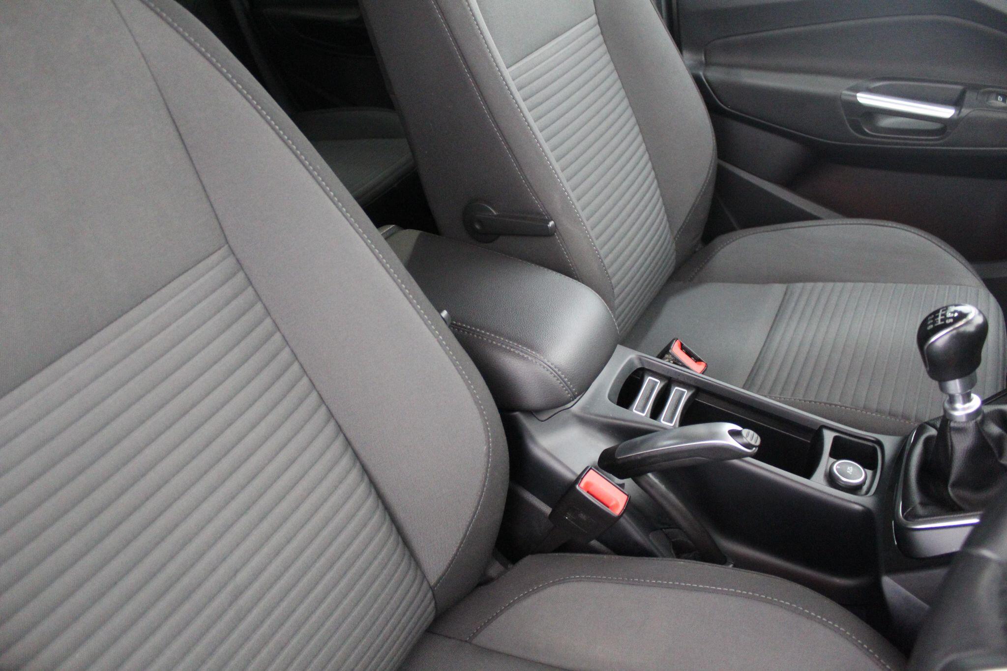 Ford C-Max view 41
