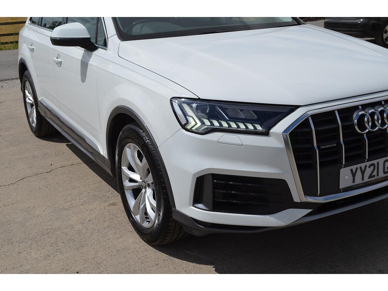 Audi Q7 view 41