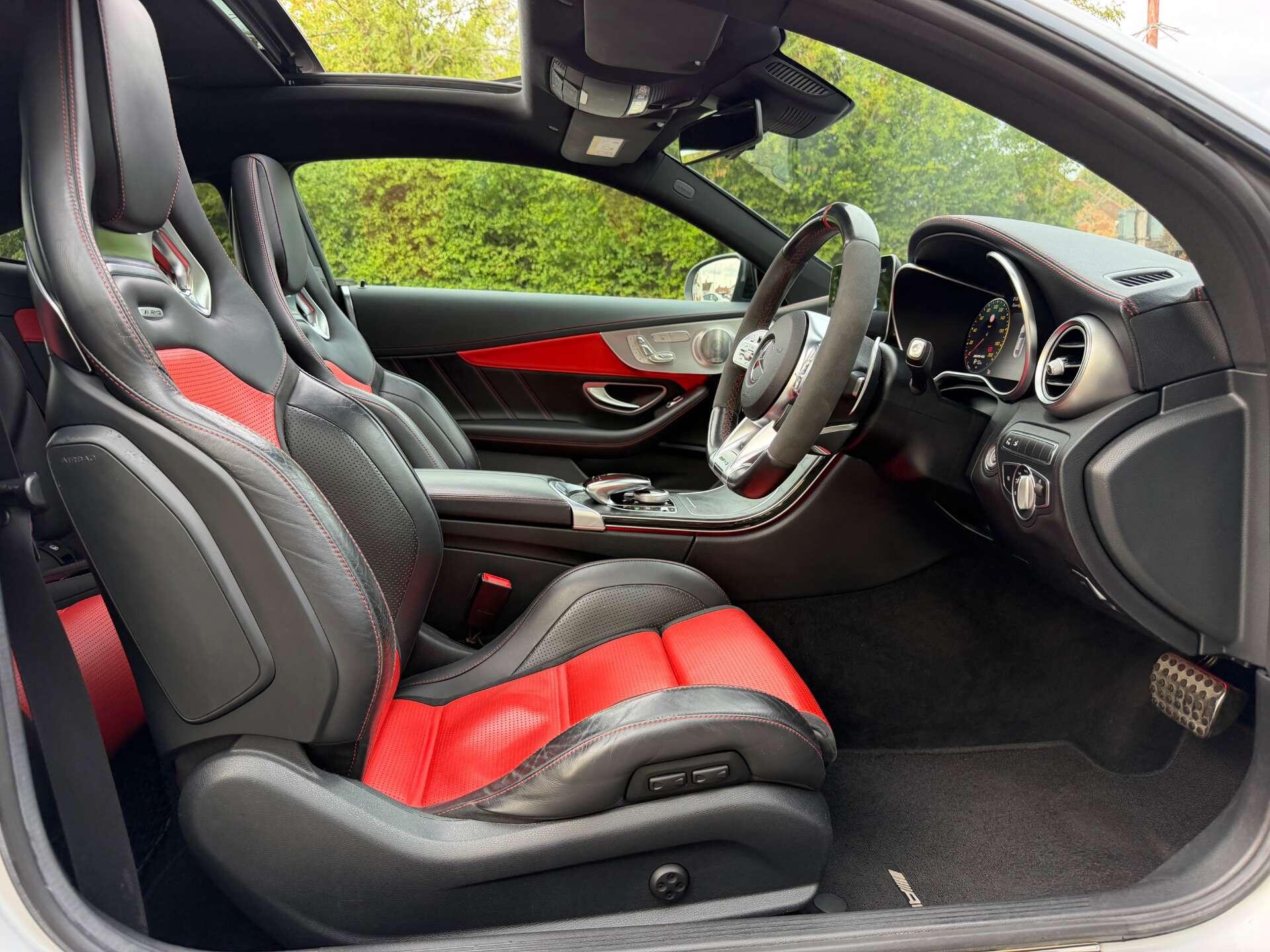 Mercedes-Benz C-Class view 24