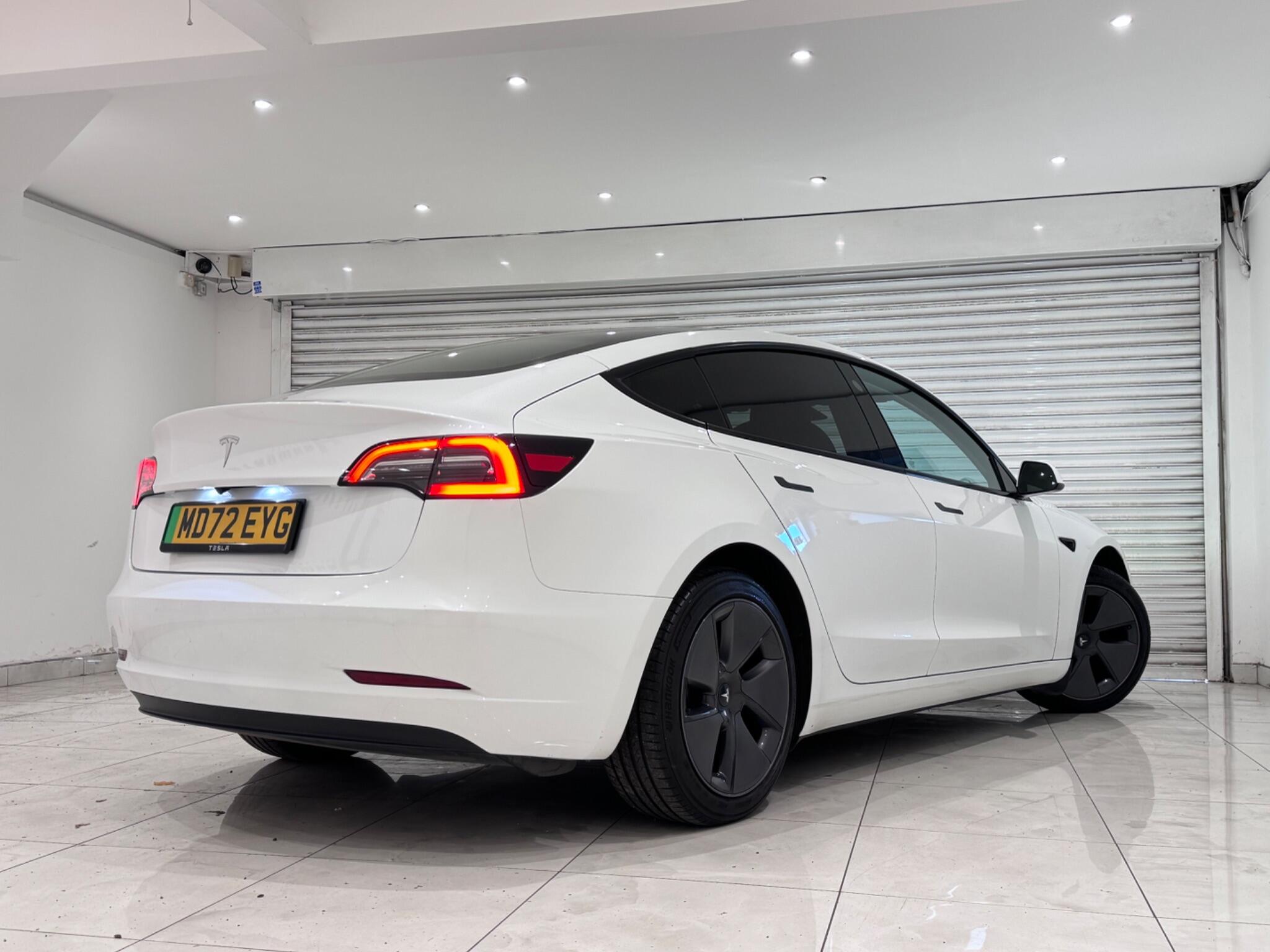 Tesla Model 3 view 3
