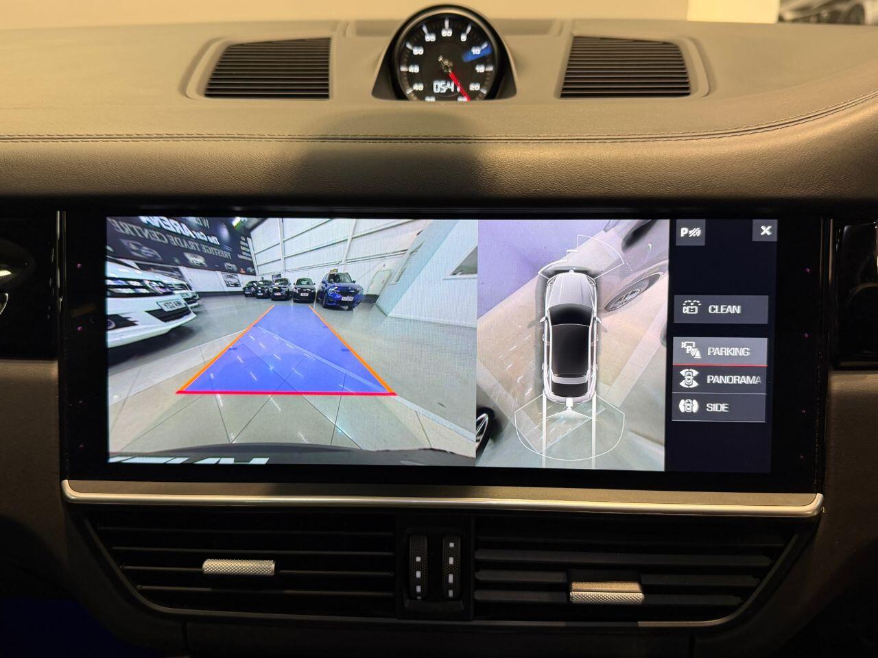 Porsche Cayenne view 27