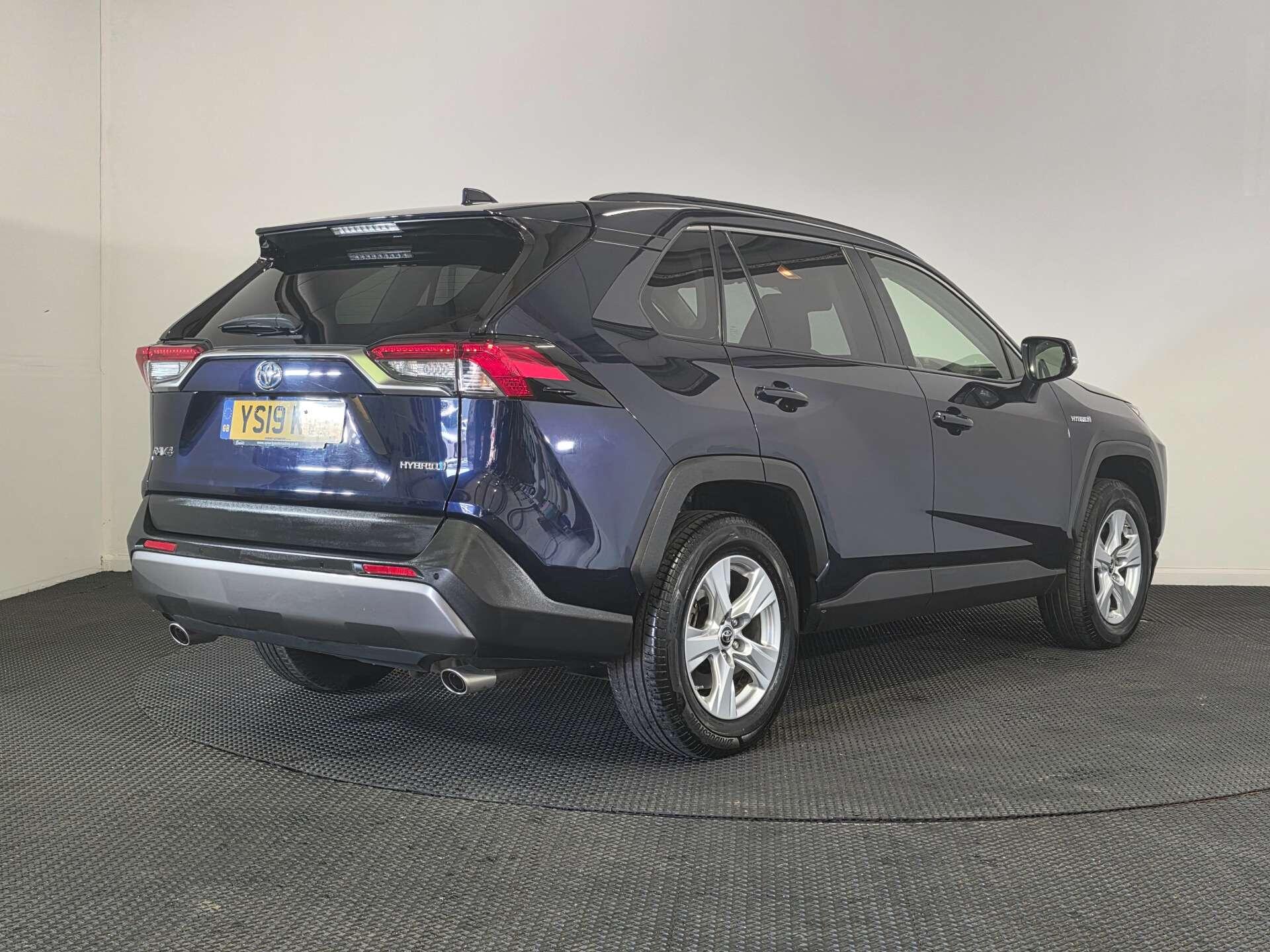 Toyota Rav4 view 7