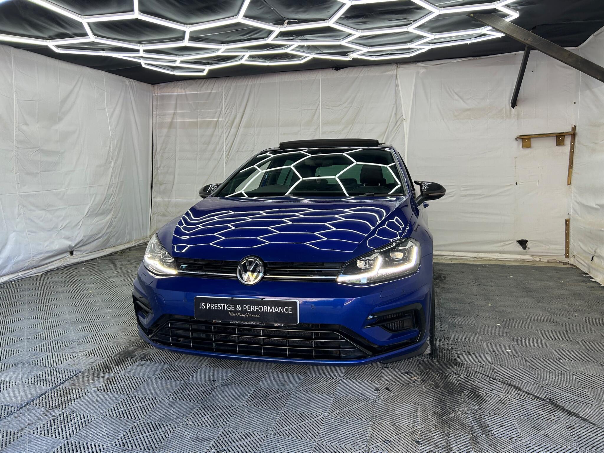 Volkswagen Golf view 5