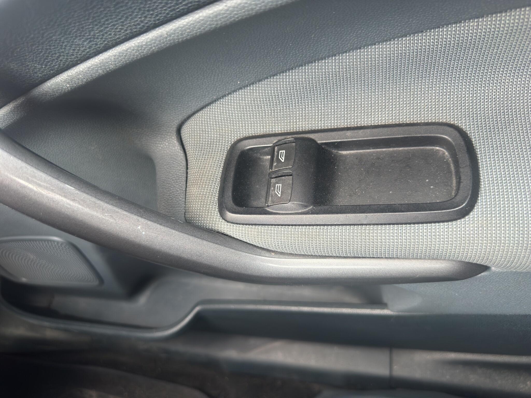Ford Fiesta view 26