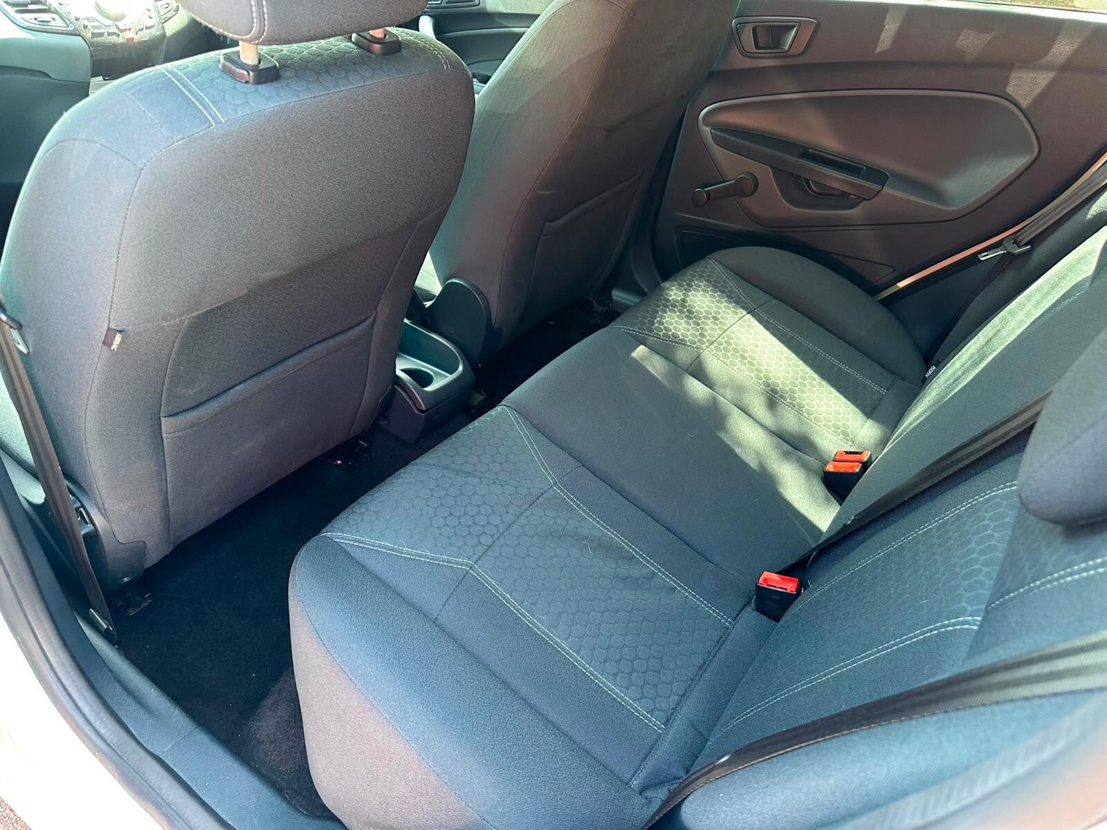 Ford Fiesta view 25