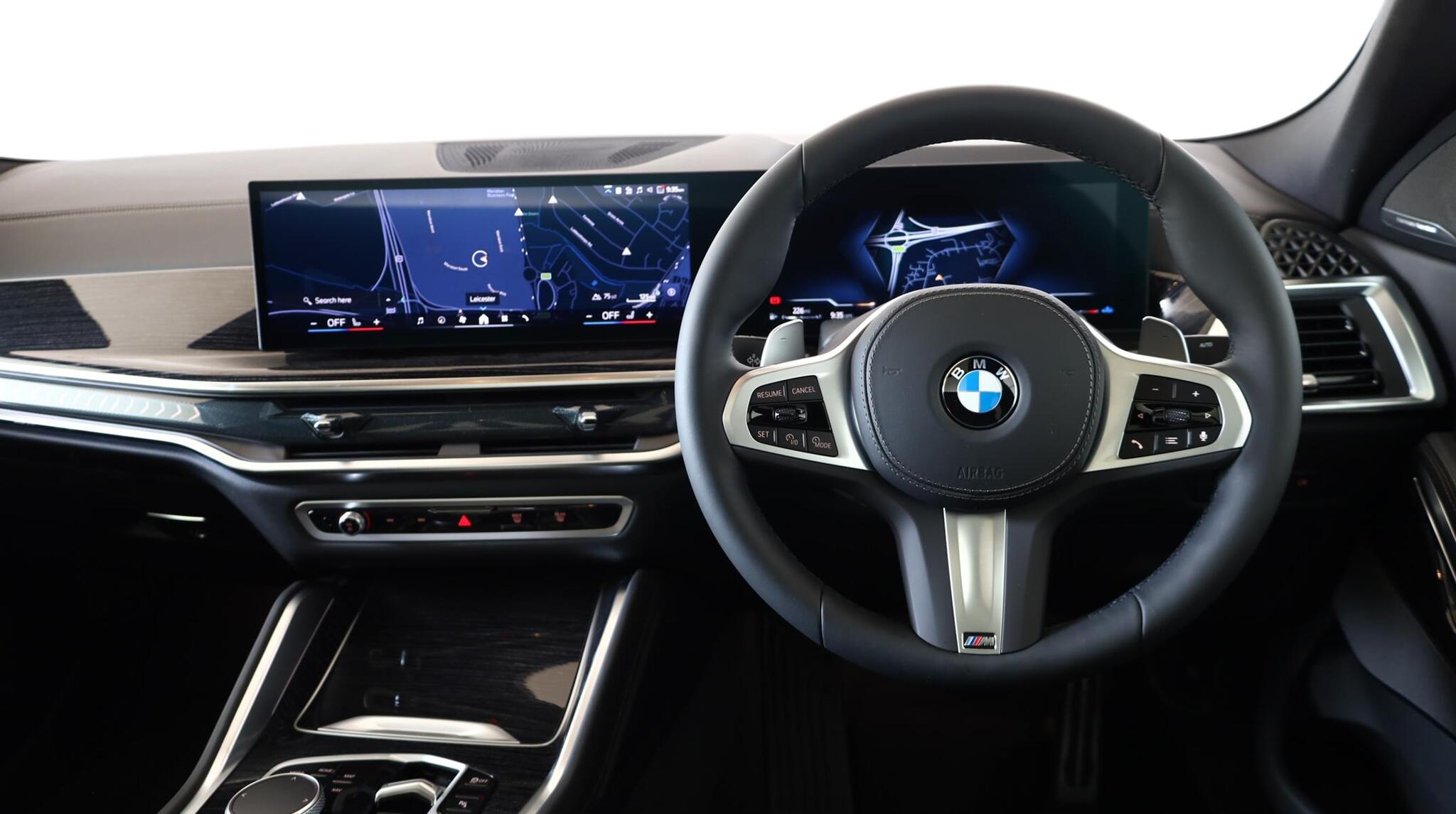 BMW X6 view 5