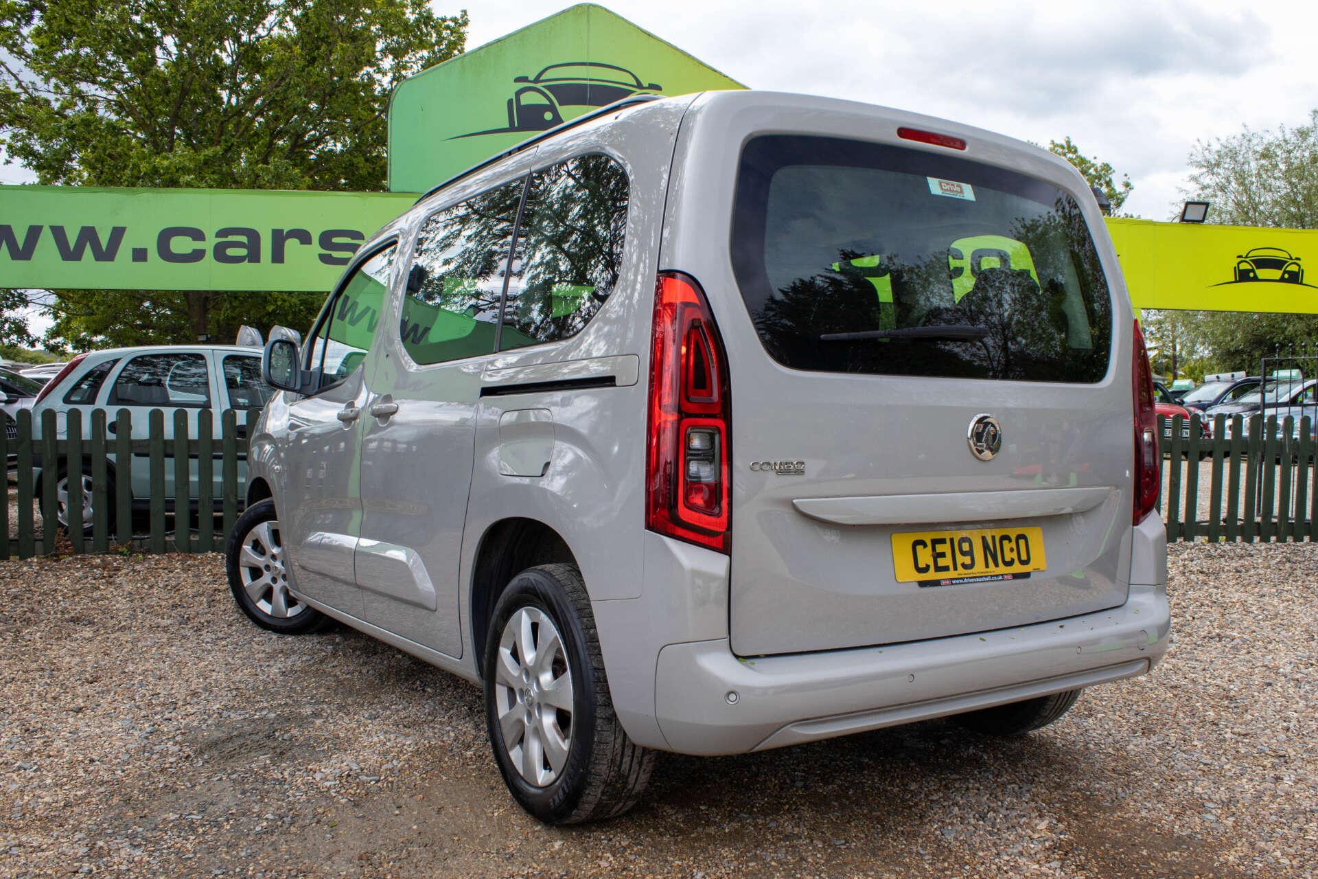 Vauxhall Combo Life view 4
