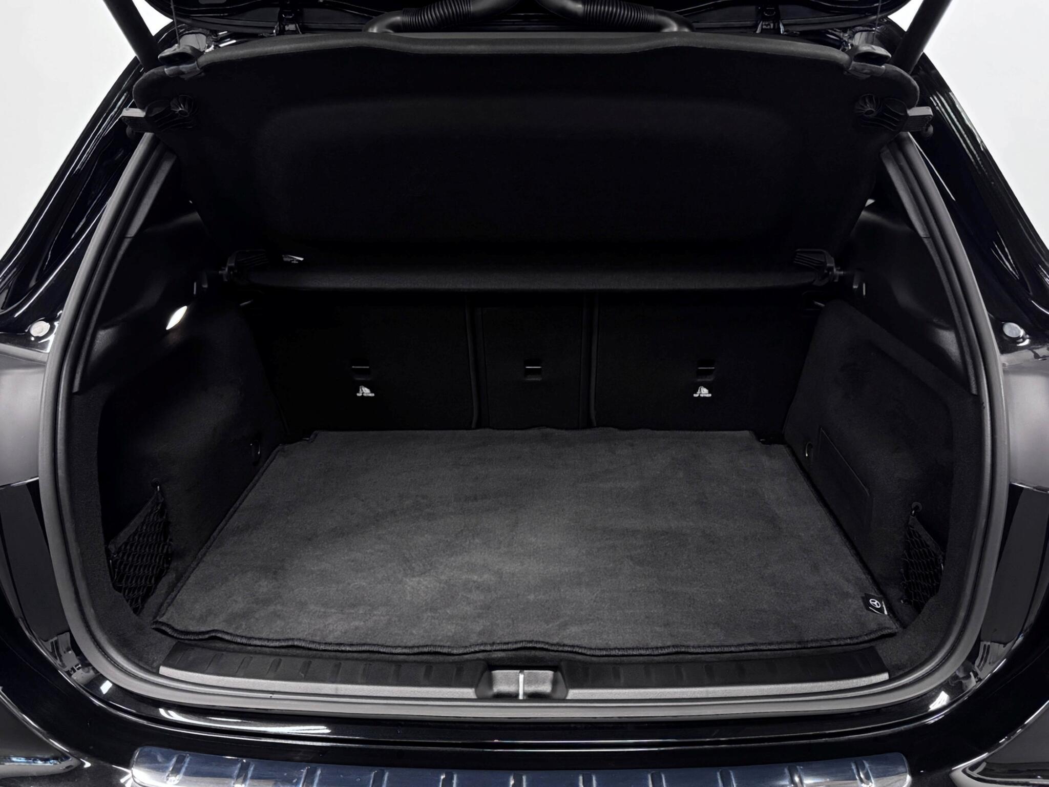 Mercedes-Benz Gla view 7