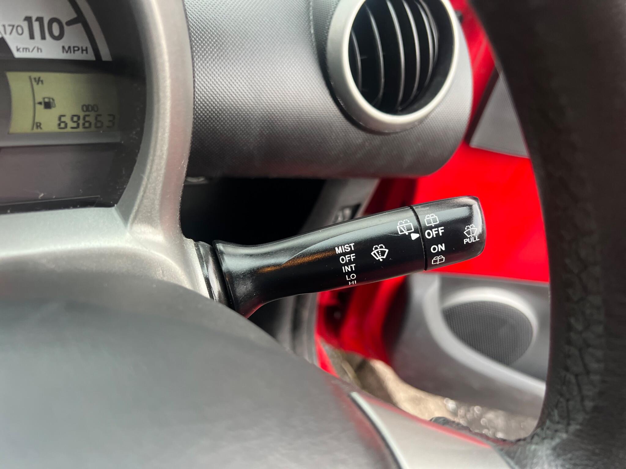 2014 Toyota AYGO image 11