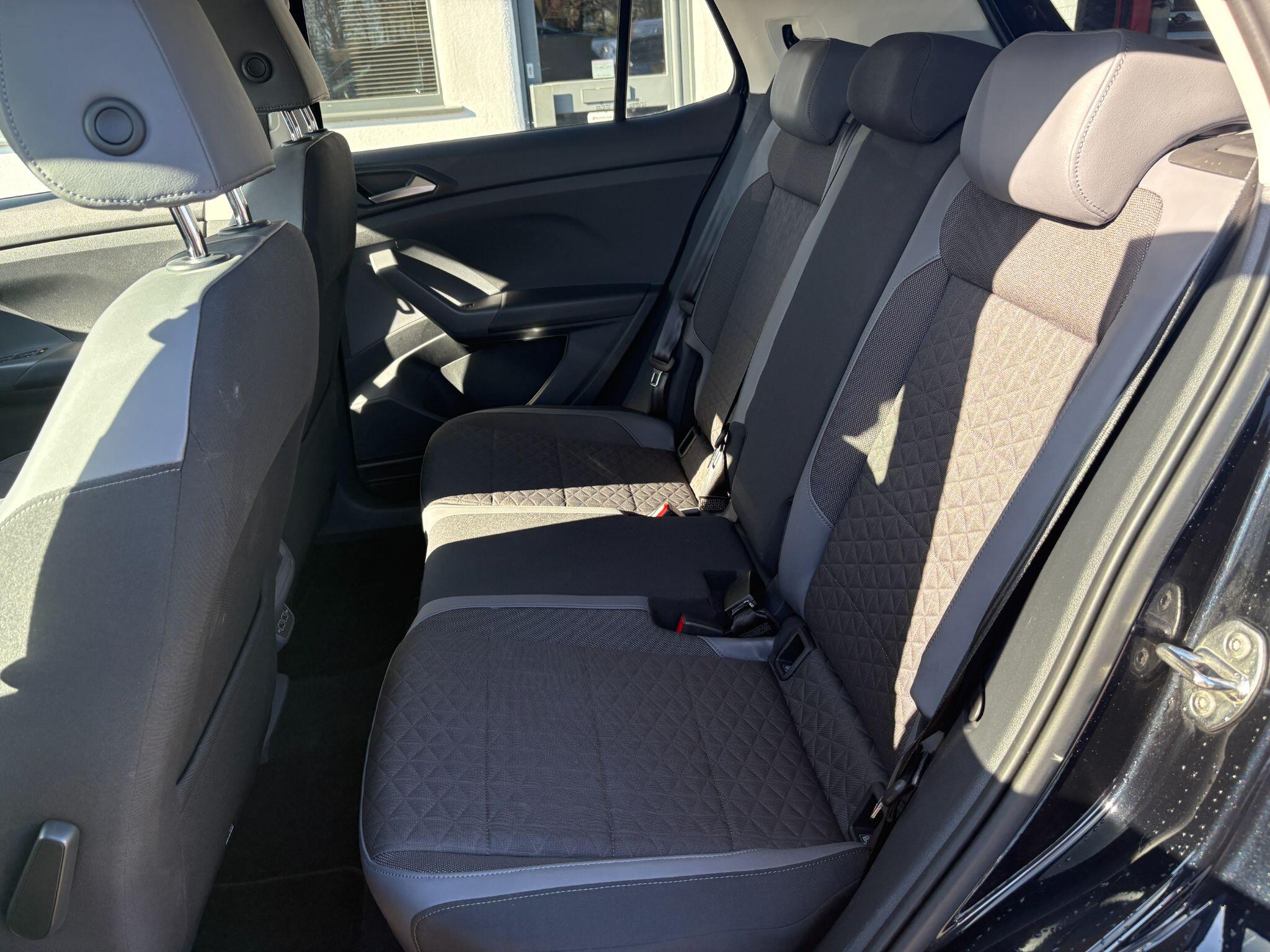 Volkswagen T-Cross view 20