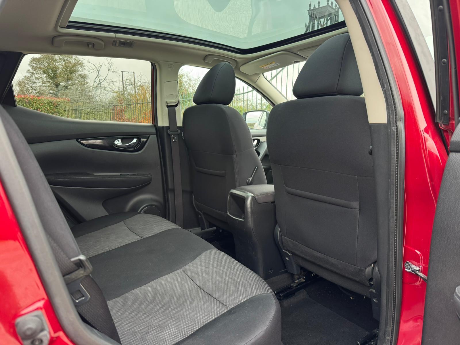 2016 Nissan Qashqai 1.2 DIG-T N-Connecta 2WD Euro 6 (s/s) 5dr • 42,835 miles image 23
