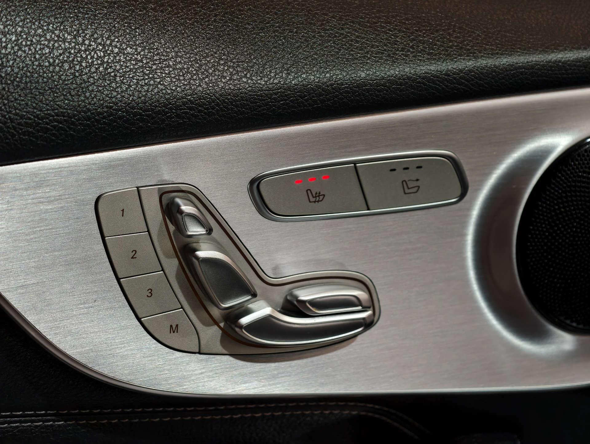Mercedes-Benz C Class view 22