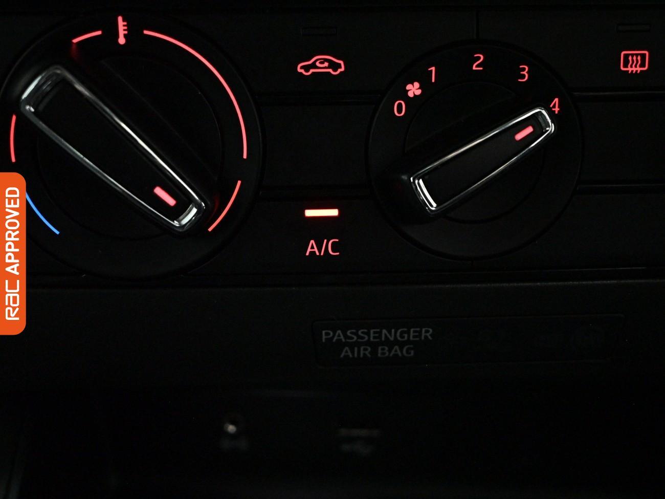 Seat Arona view 17