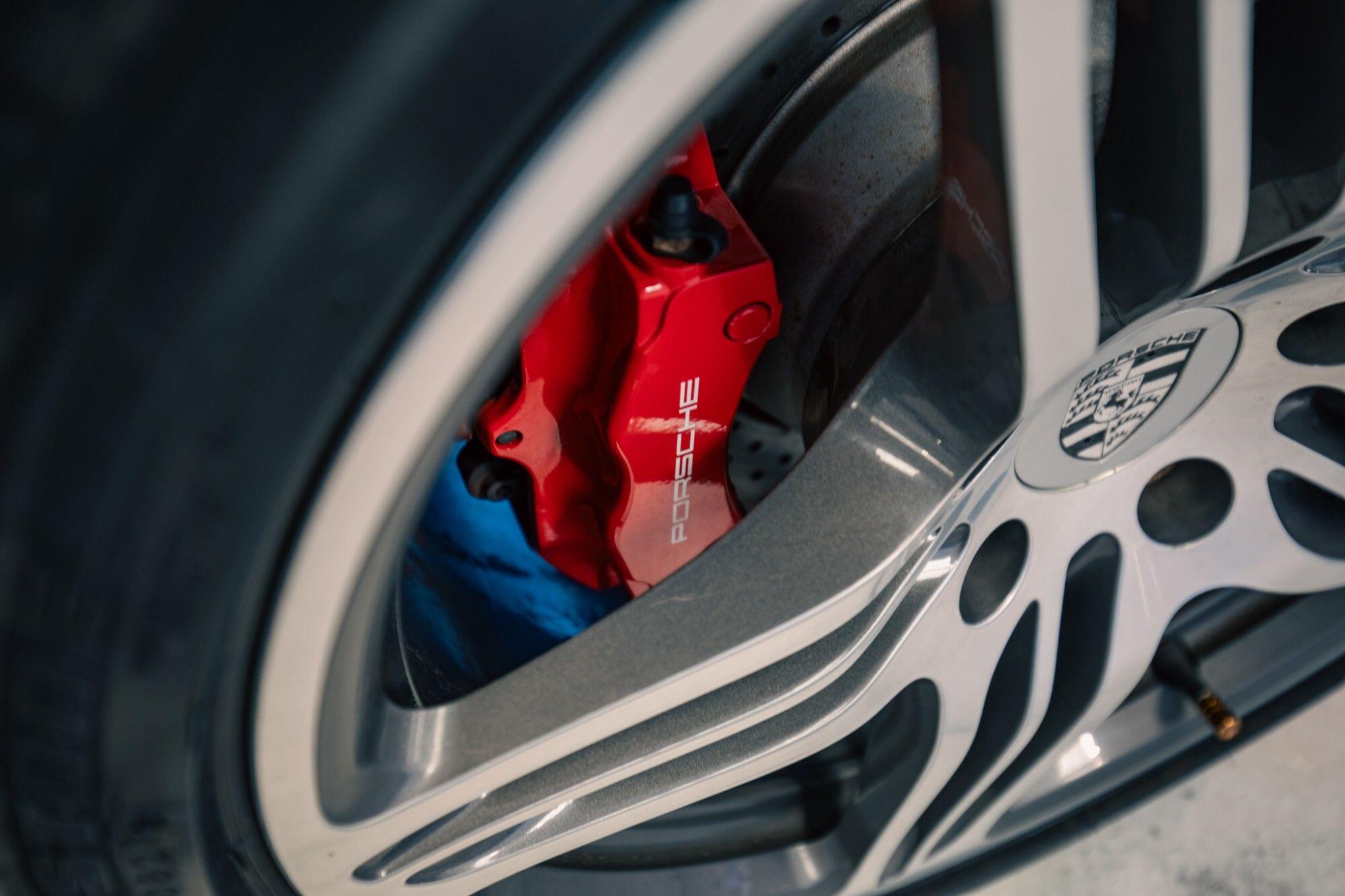 Porsche 911 view 43