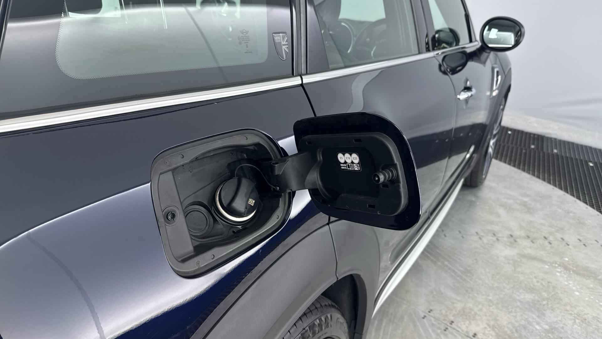 MINI Countryman view 18