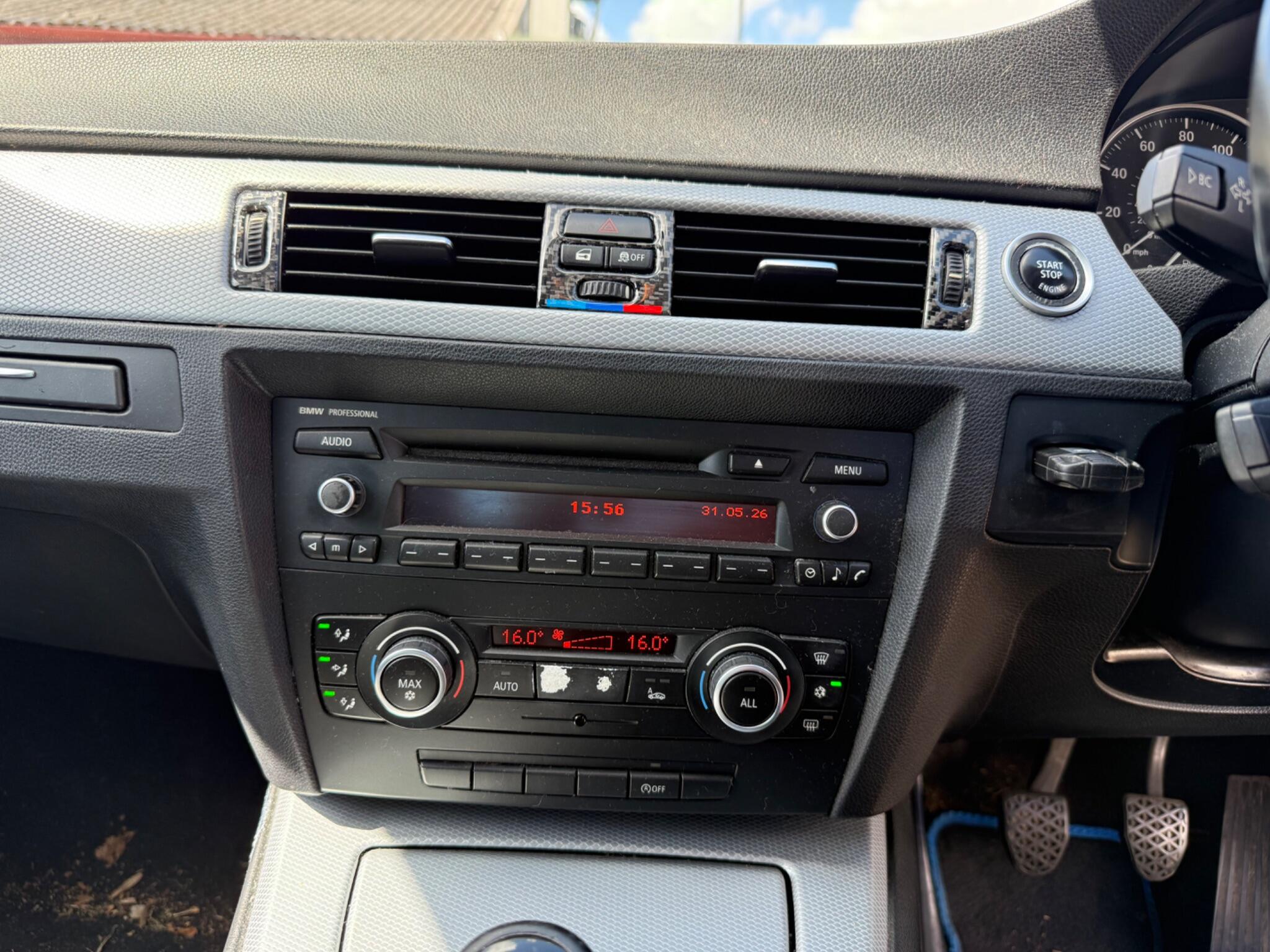 BMW 3 Series view 9