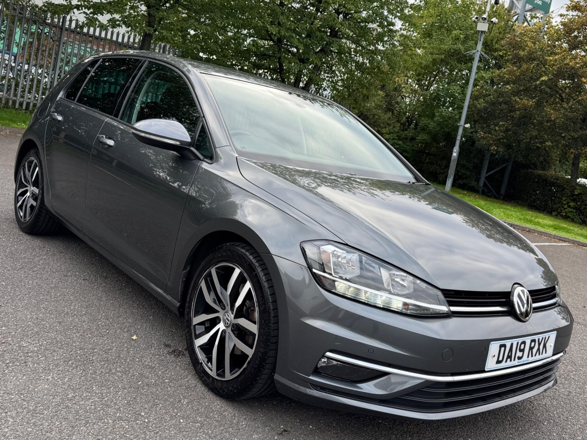 Volkswagen Golf view 2