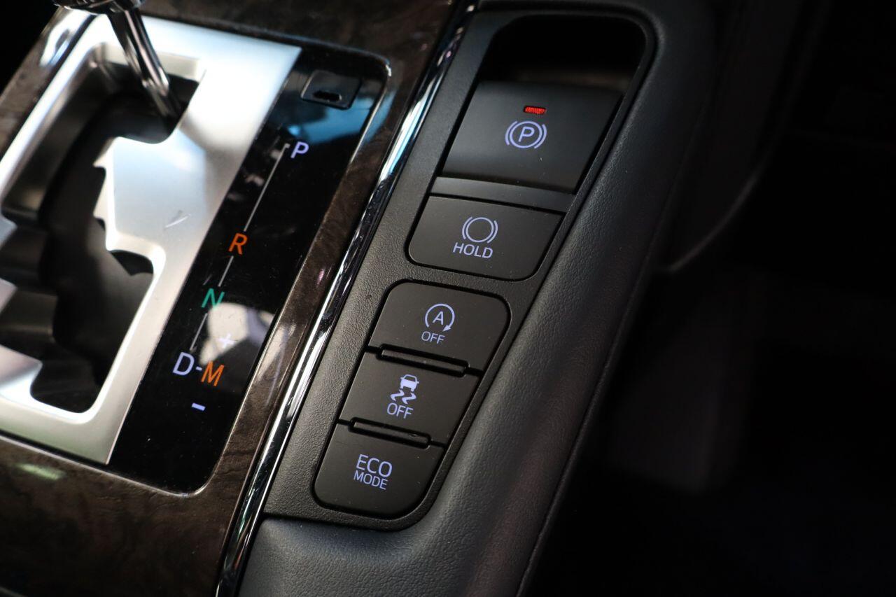 Toyota Alphard view 21