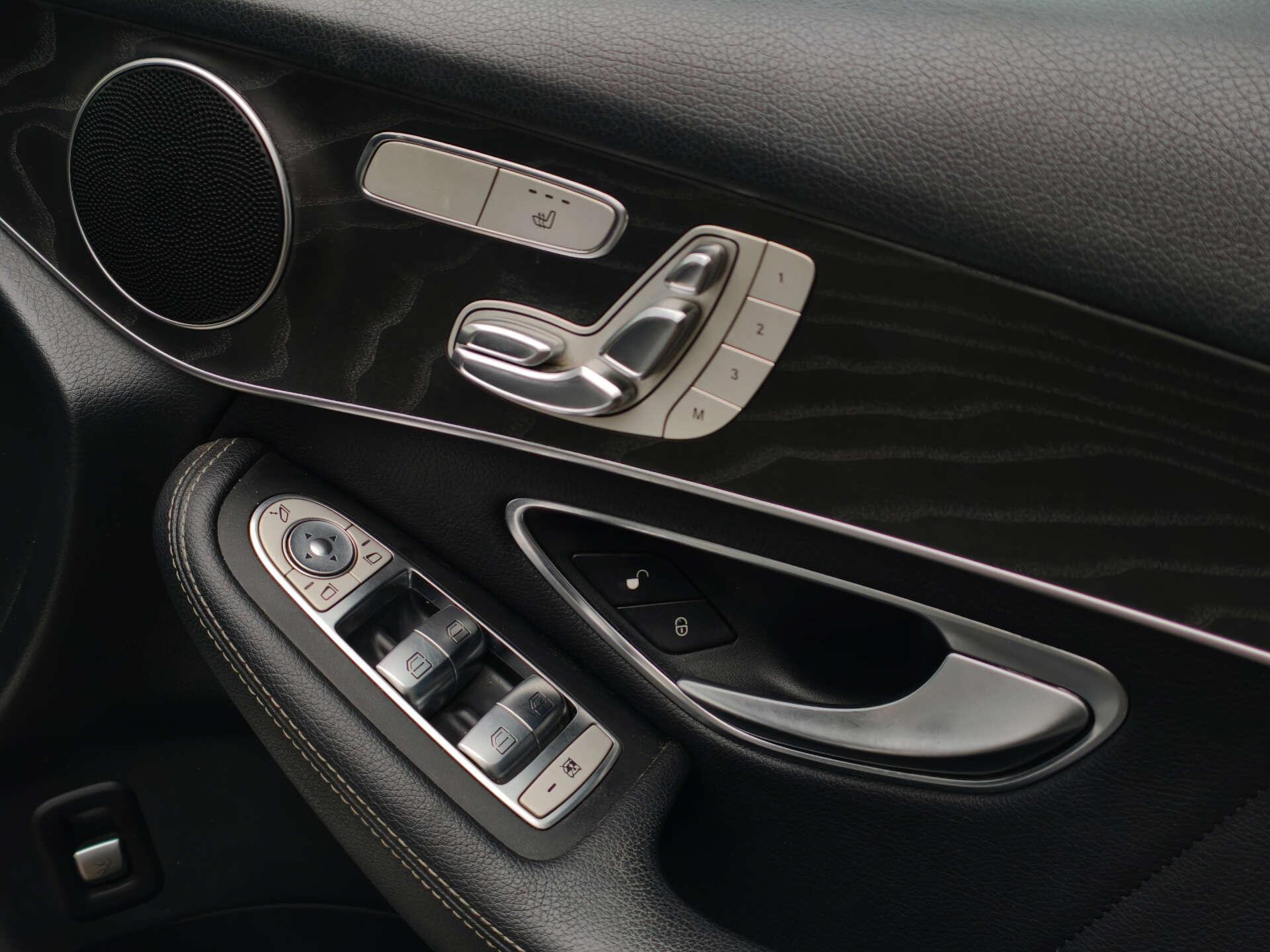 Mercedes-Benz GLC view 18