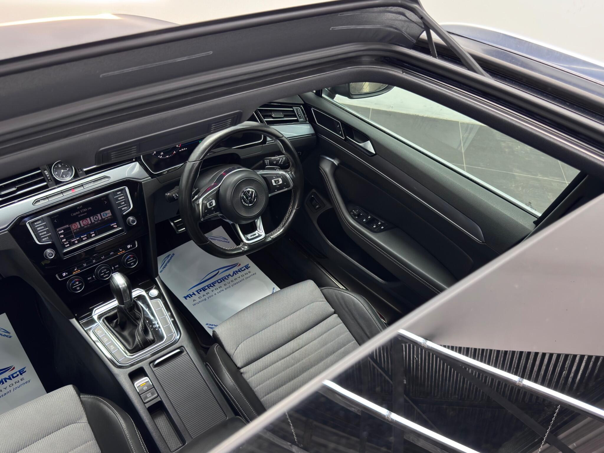 Volkswagen Passat view 5