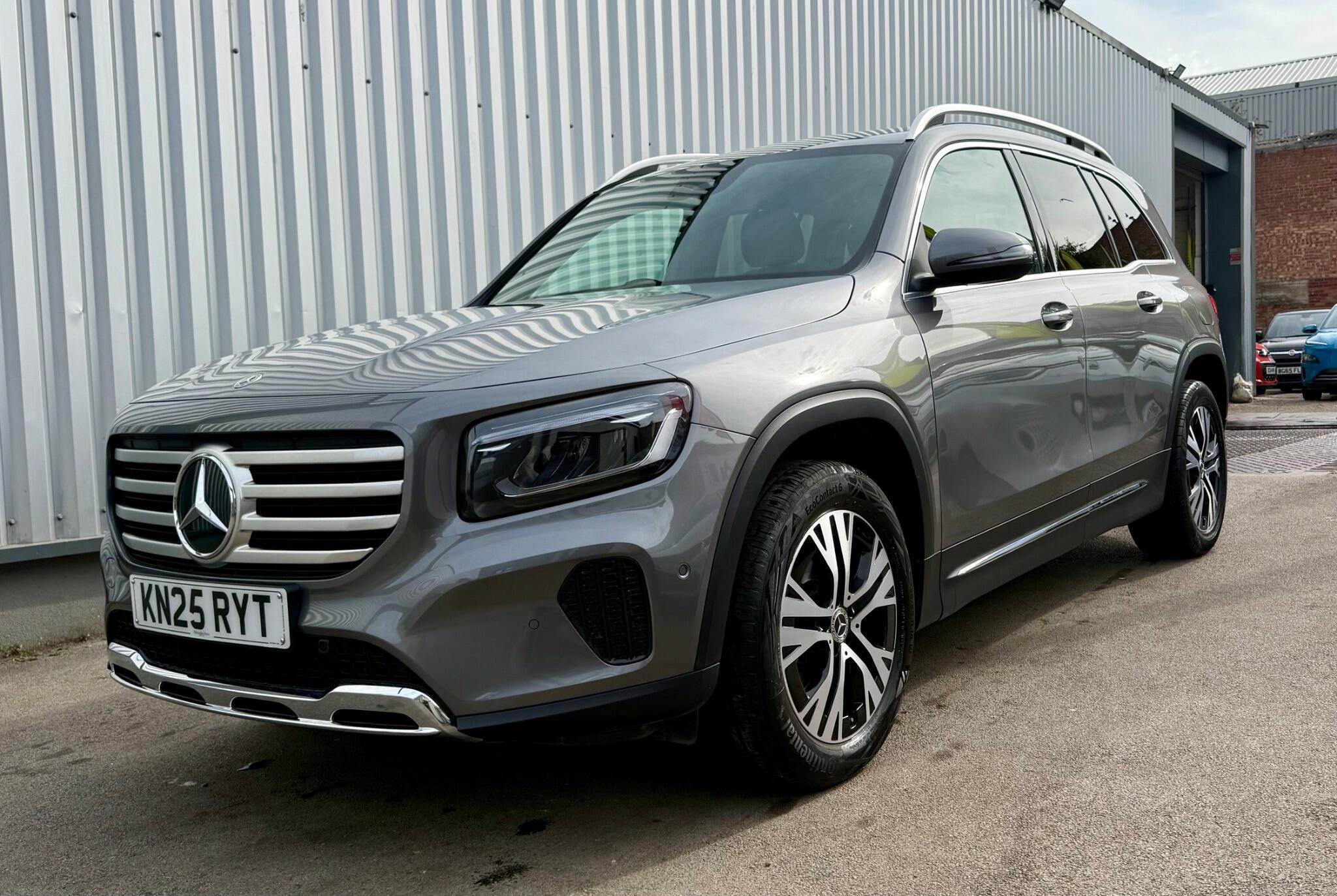 Mercedes-Benz GLB view 6