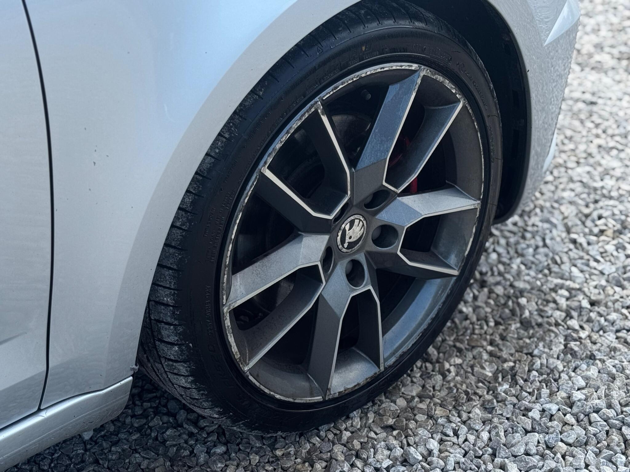 Skoda Octavia view 75