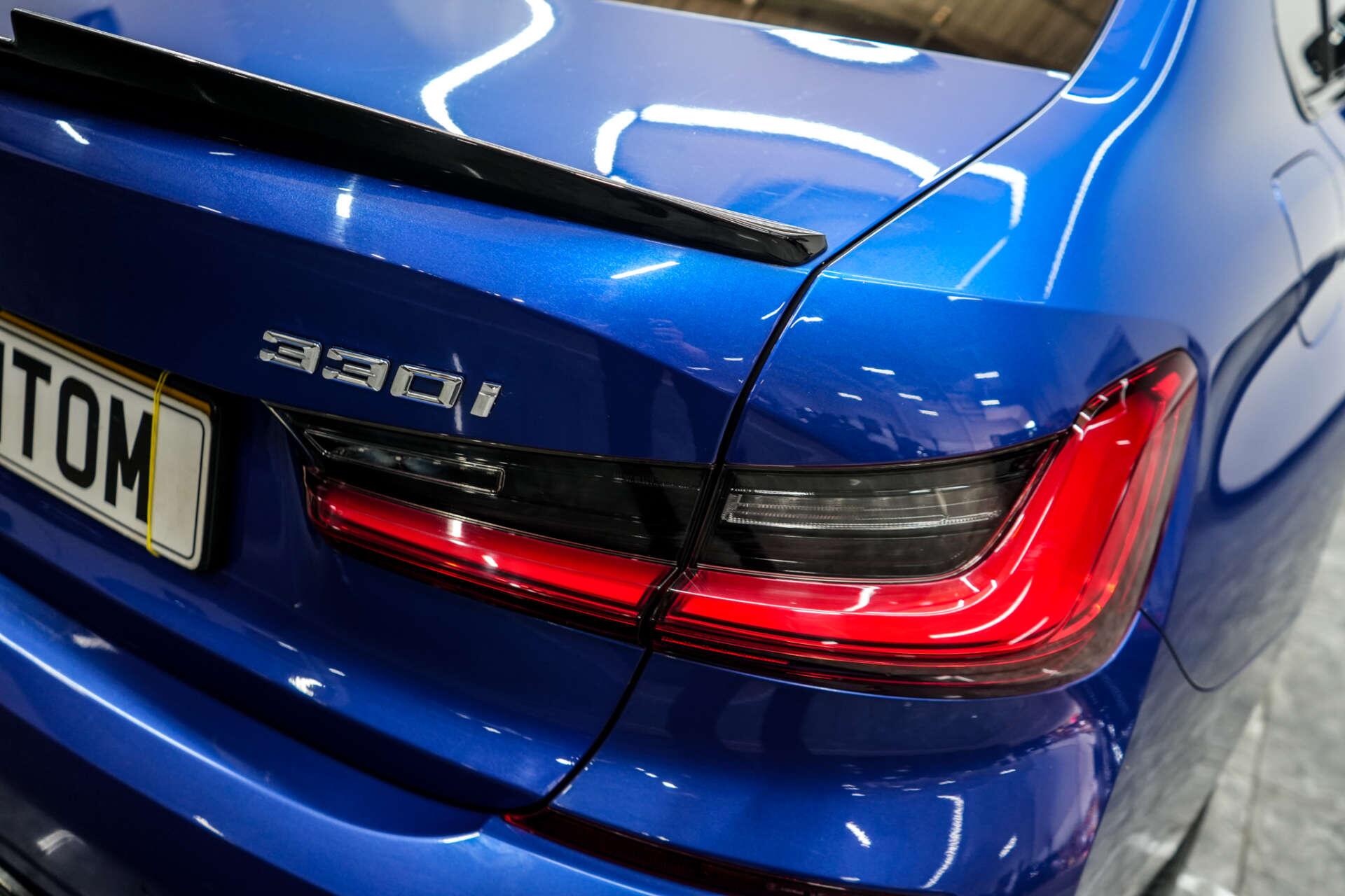 BMW 3 Series view 13