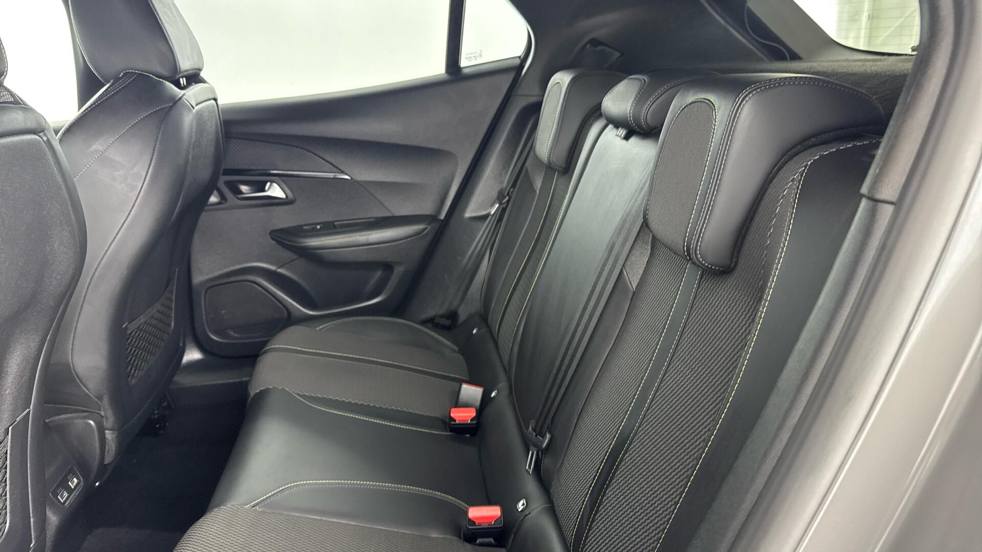 Peugeot 2008 view 14
