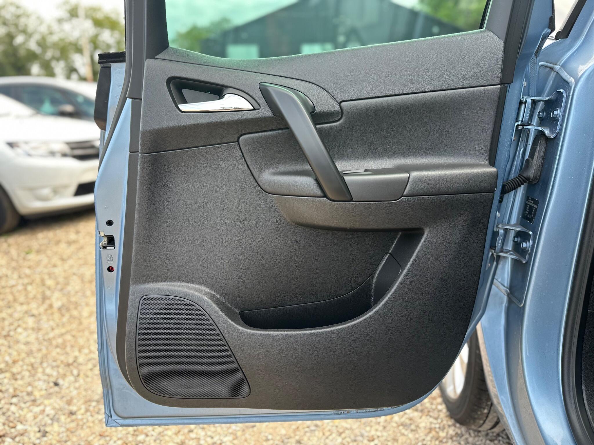 Vauxhall Meriva view 52