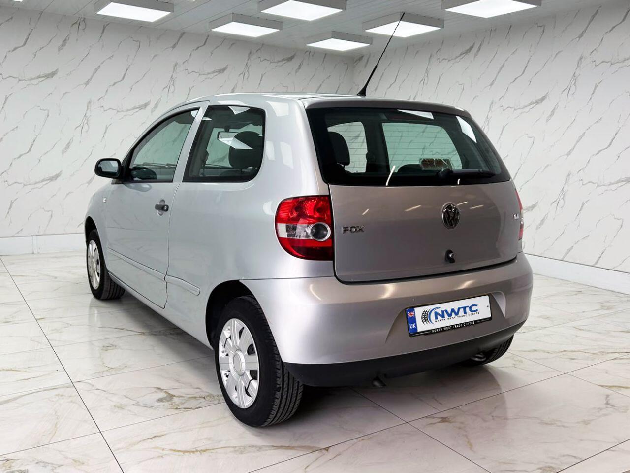 Volkswagen Fox view 8