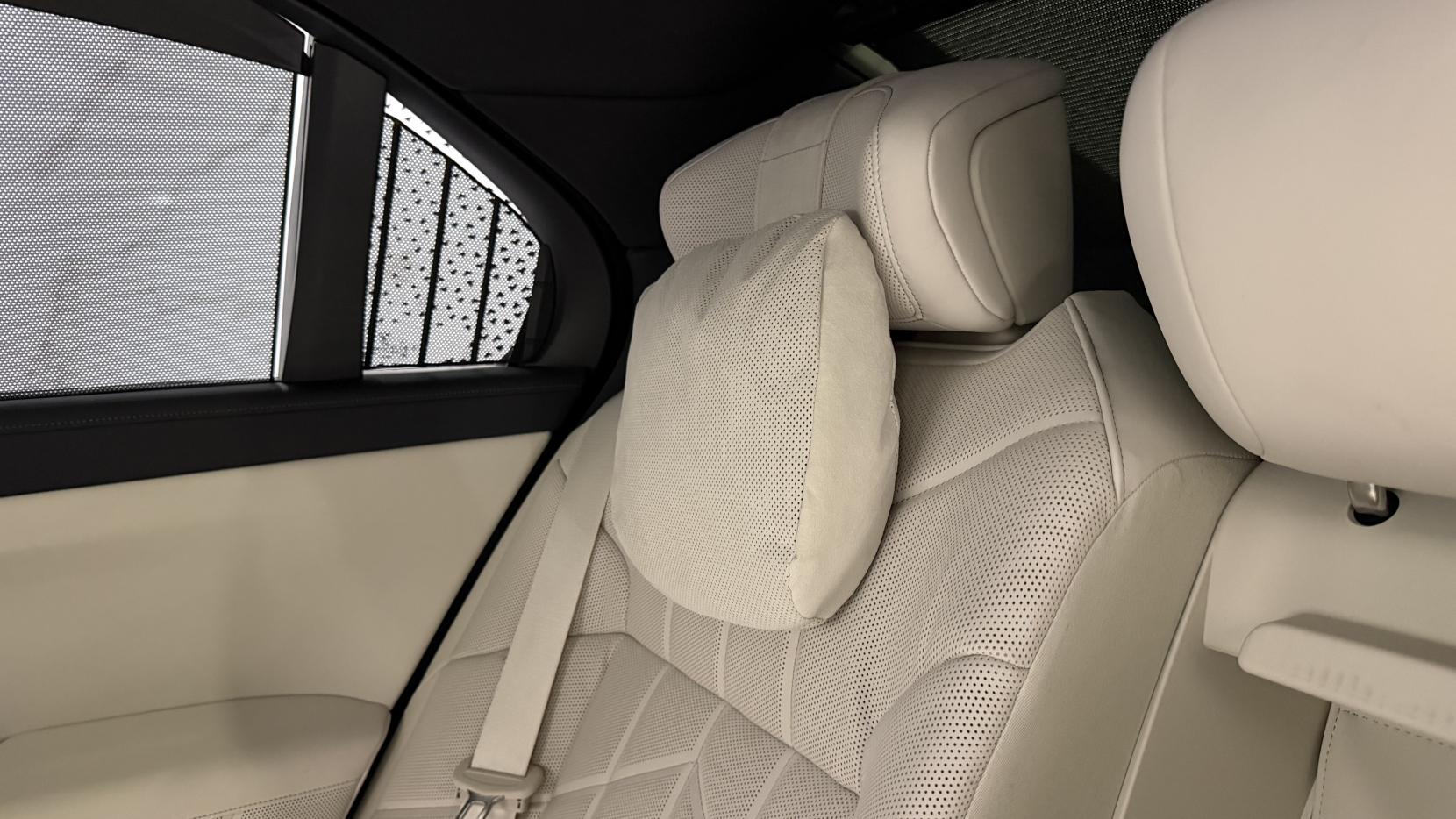 BMW i7 view 12