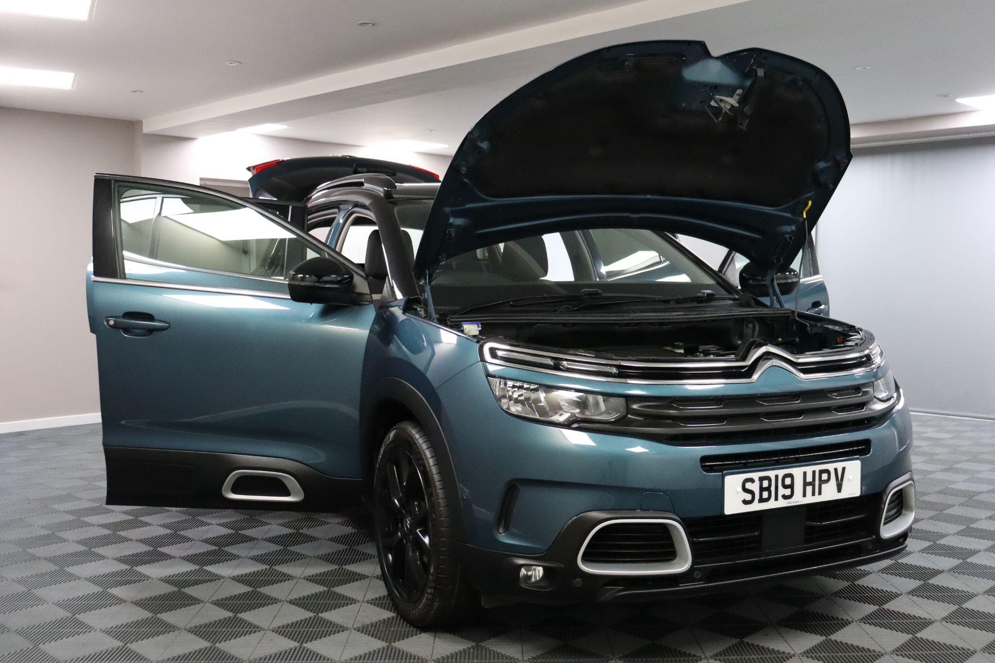 Citroen C5 Aircross view 9