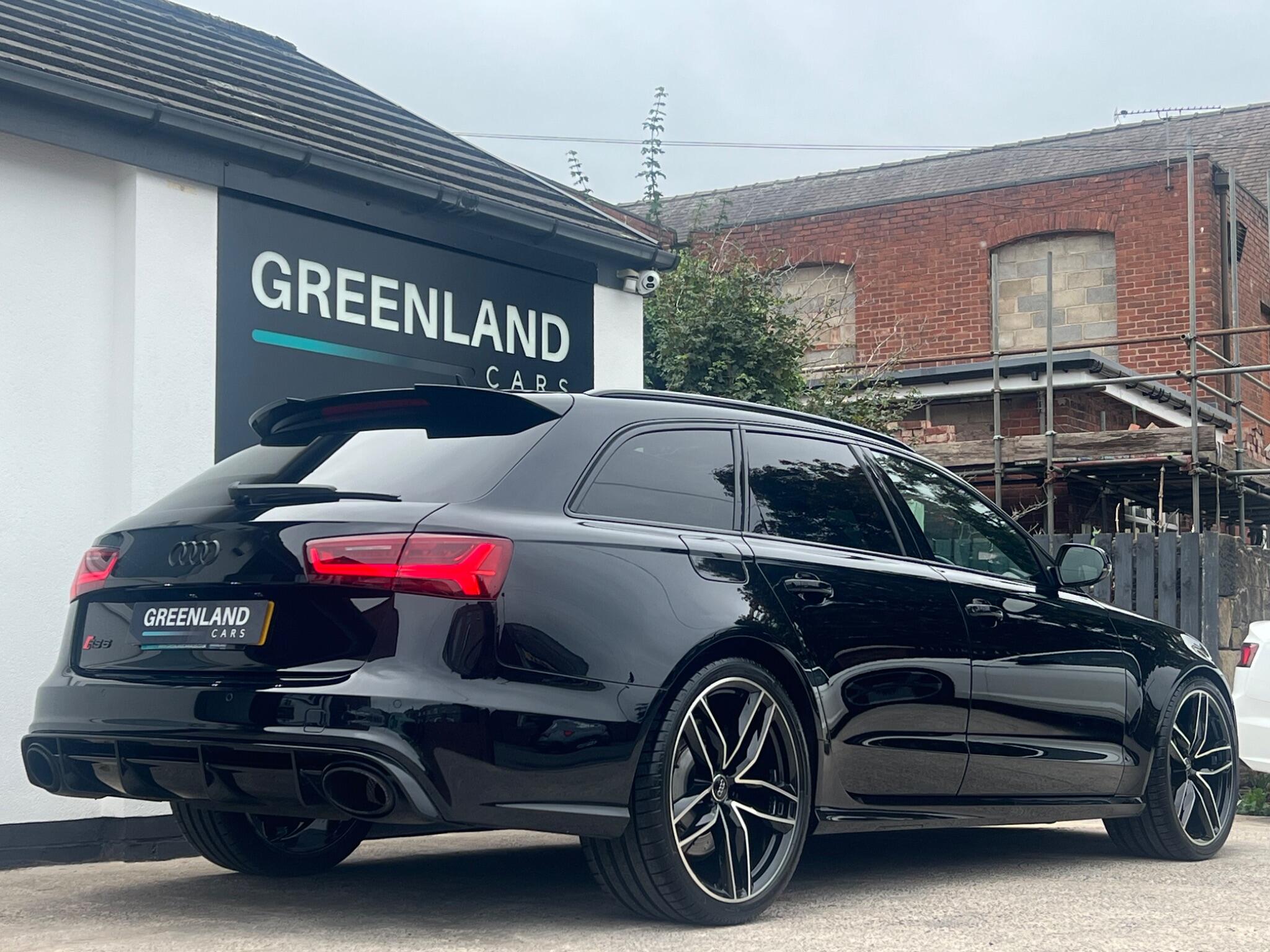 Audi RS6 view 22