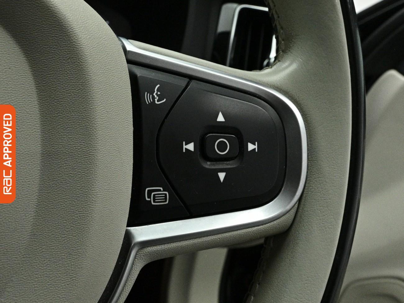 Volvo XC60 view 22