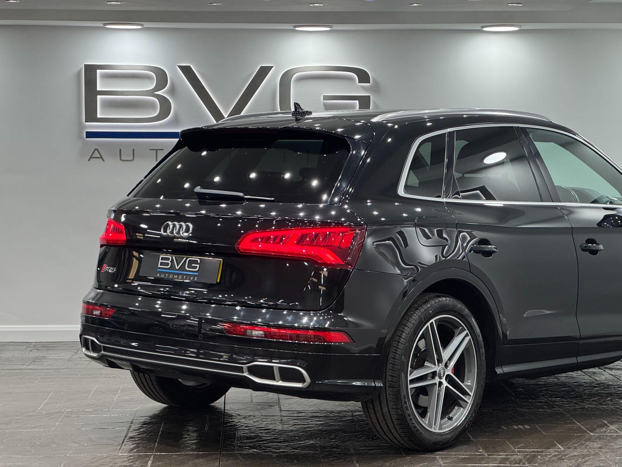 Audi SQ5 view 19