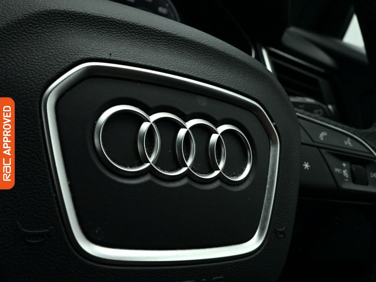 Audi Q5 view 25