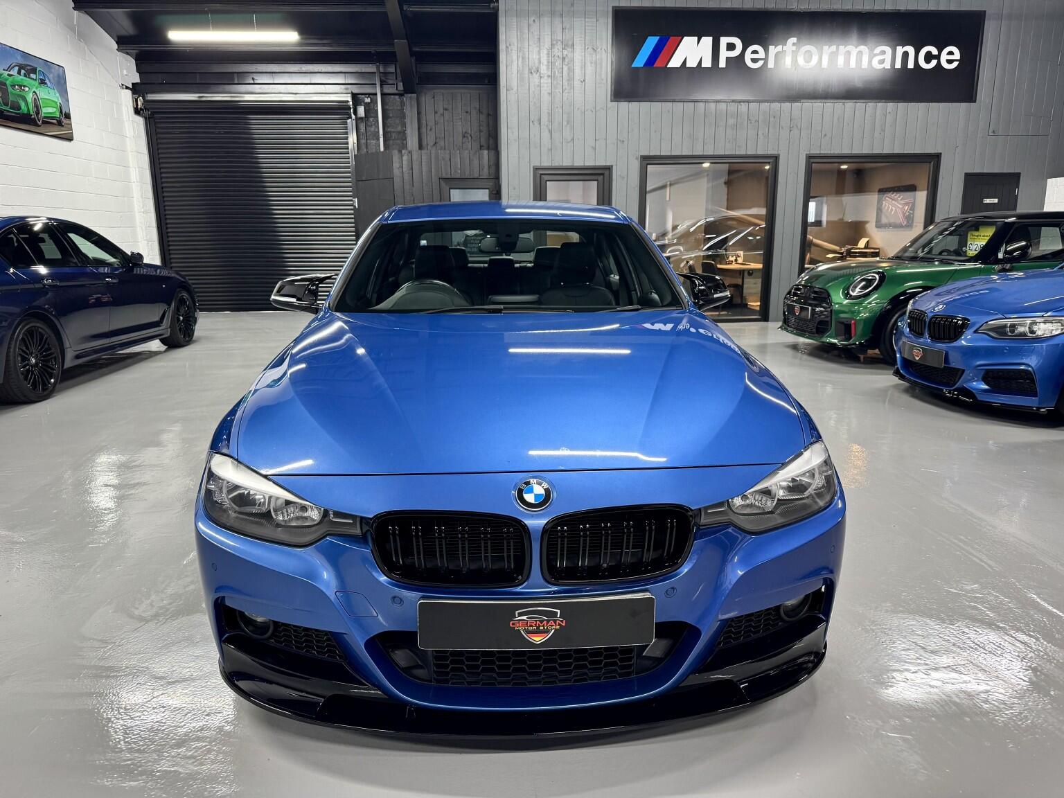 BMW 3 Series view 24