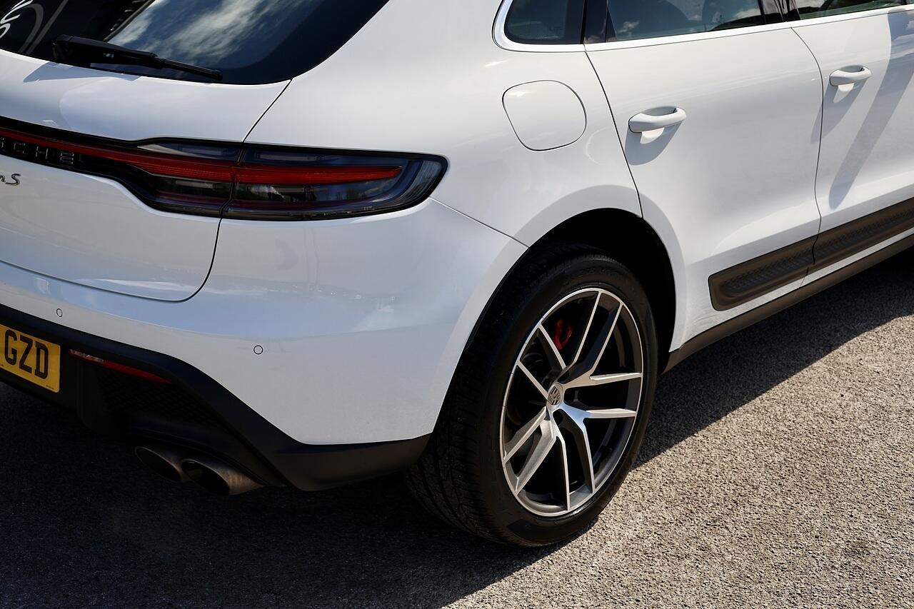 Porsche Macan view 33