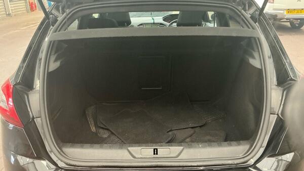Peugeot 308 view 13