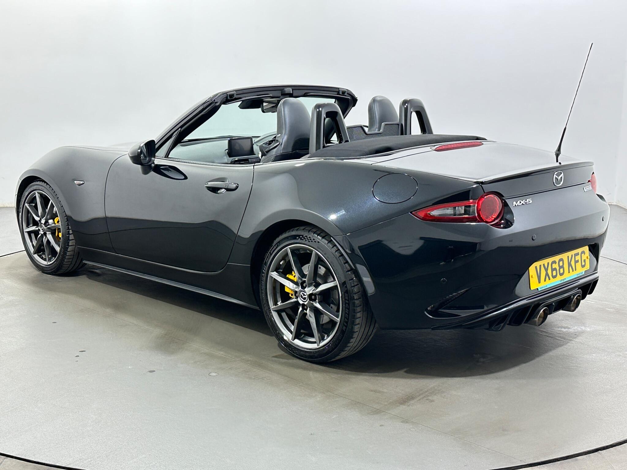 Mazda MX-5 view 6