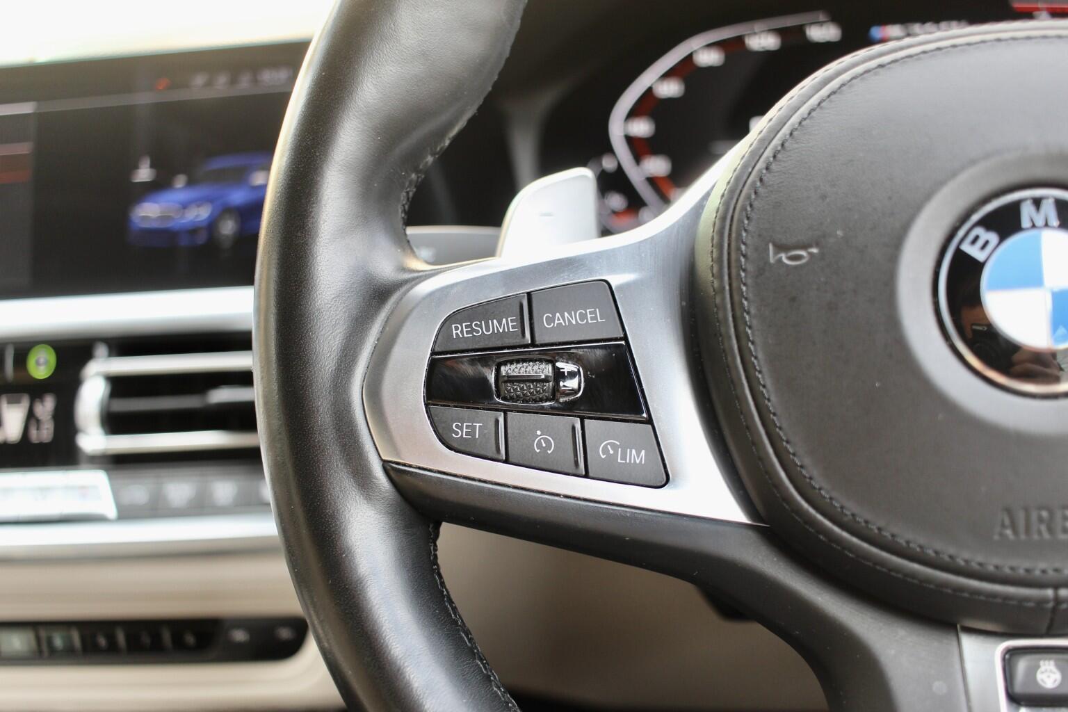 BMW 3 Series view 36