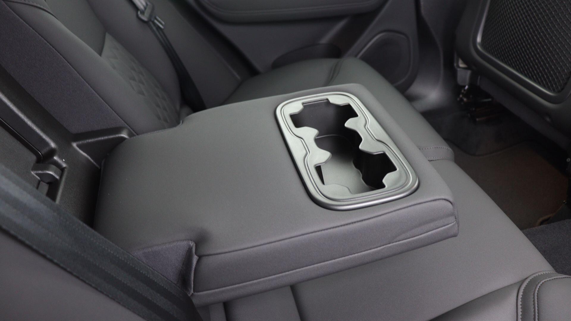 Volvo XC60 view 42